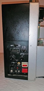 Elmo Sound ST-1200 HD magnetic 2-Track (Rückansicht inkl. Stereo-Stecker)