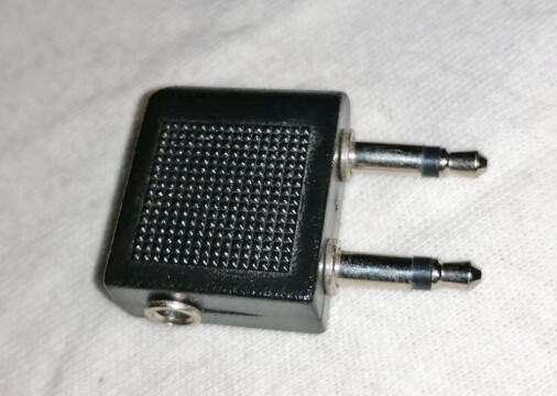 Stereo-Stecker für Line-Ausgang des Elmo Sound ST-1200 HD